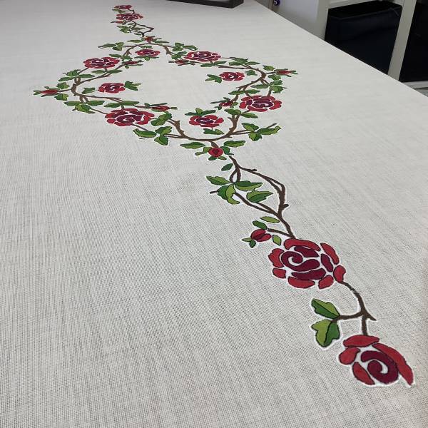 Kırmızı Çiçekli Kaneviçeli Masa Örtüsü - 160*260 CM