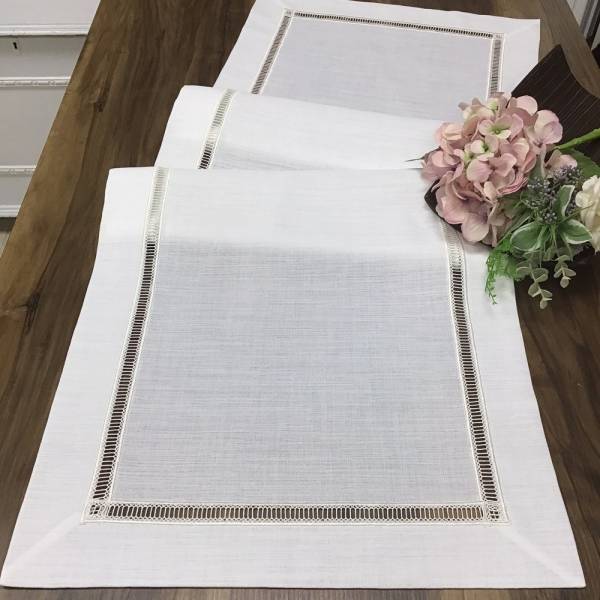 KOLBER DETAYLI KIRIK BEYAZ RUNNER -45*150 CM